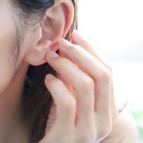 女性が難聴になる理由